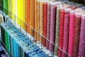 Особливості, переваги та недоліки бісеру різних виробників фото