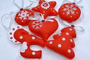 Блестки, пайетки и стразы: как добавить сияние новогодним изделиям фото