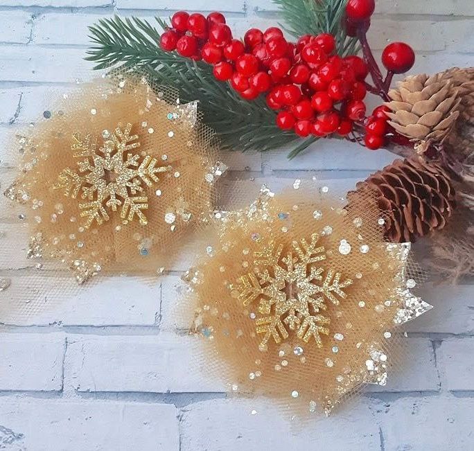 Бантики зі сніжинками